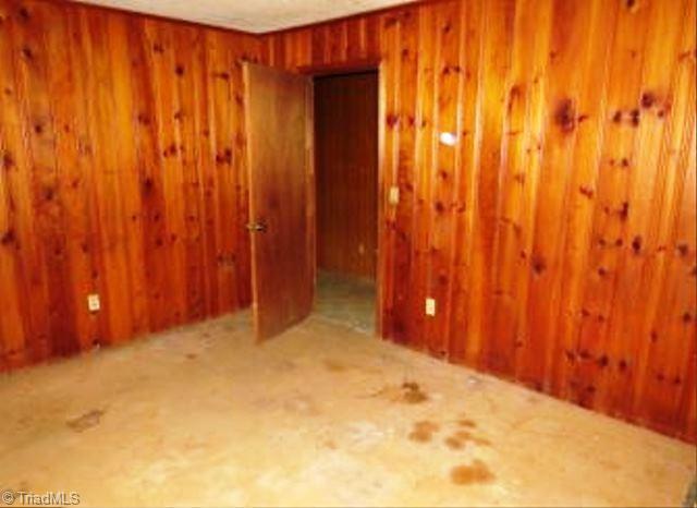 906 Grassy Fork Road Elkin, NC 28621 - Photo 5 of 7 Gallery Image 5