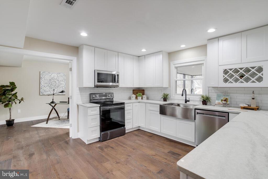 953 Fall Ridge Way Gambrills, MD 21054 - Photo 12 of 46 Quartz Countertops