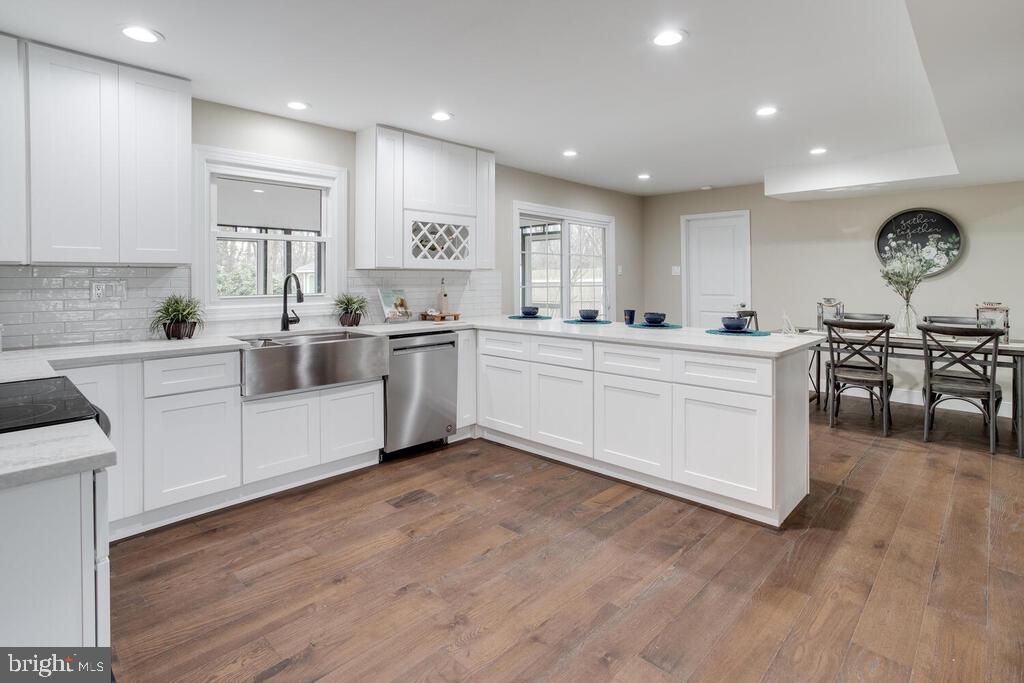 953 Fall Ridge Way Gambrills, MD 21054 - Photo 9 of 46 Custom Kitchen