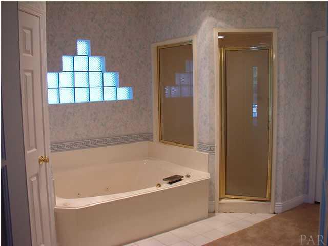 1436 Kings Road Cantonment, FL 32533 - Photo 17 of 21 Master bath