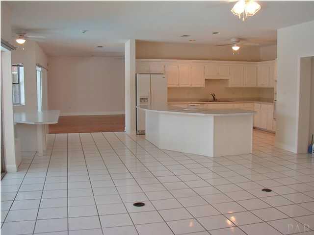 1436 Kings Road Cantonment, FL 32533 - Photo 5 of 21 Large great room