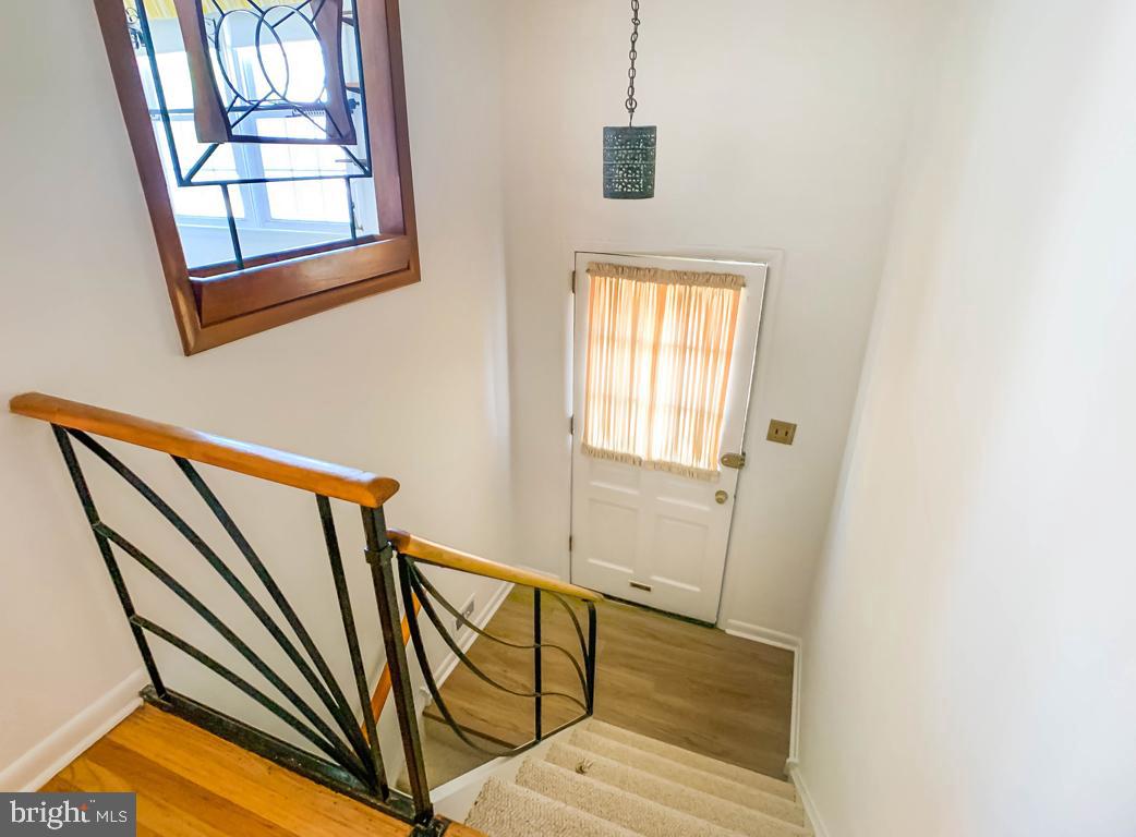 2810 Angus Road Philadelphia, PA 19114 - Photo 2 of 34 Beautiful entryway