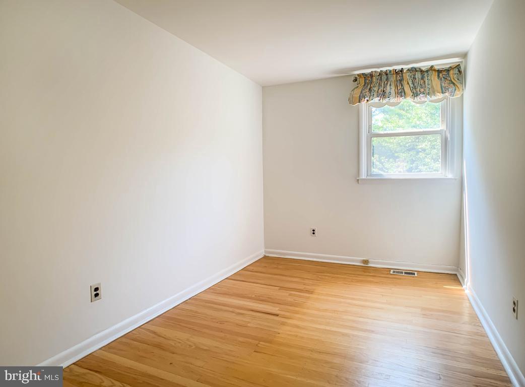 2810 Angus Road Philadelphia, PA 19114 - Photo 18 of 34 Second bedroom