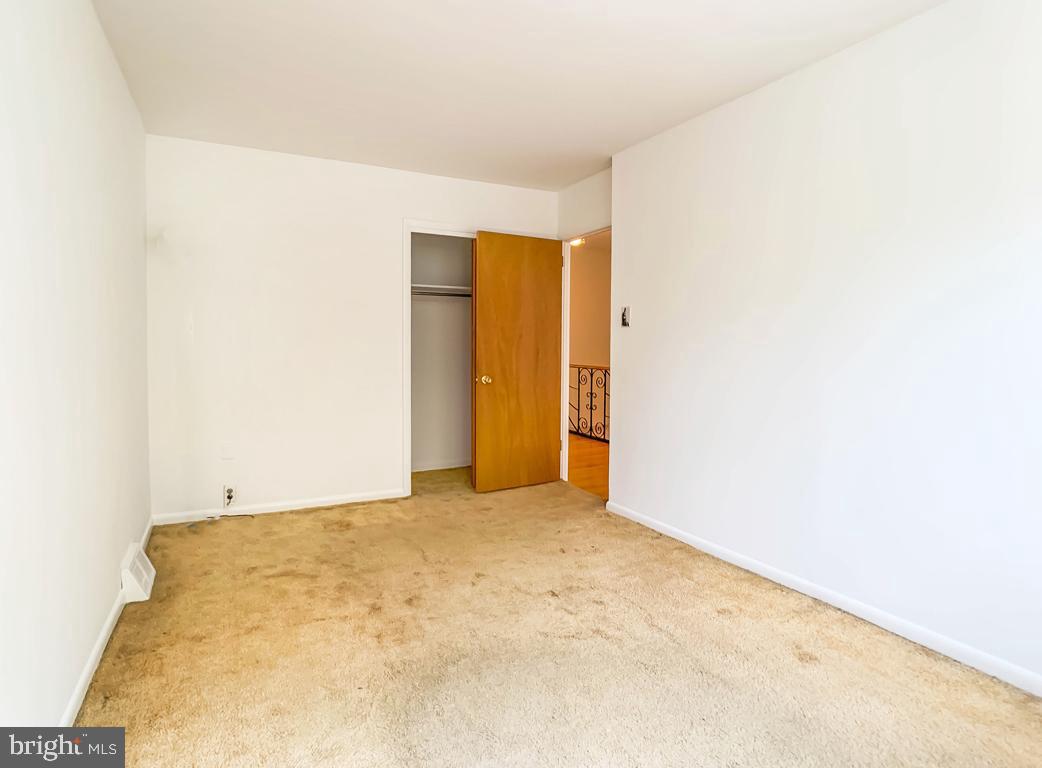 2810 Angus Road Philadelphia, PA 19114 - Photo 21 of 34