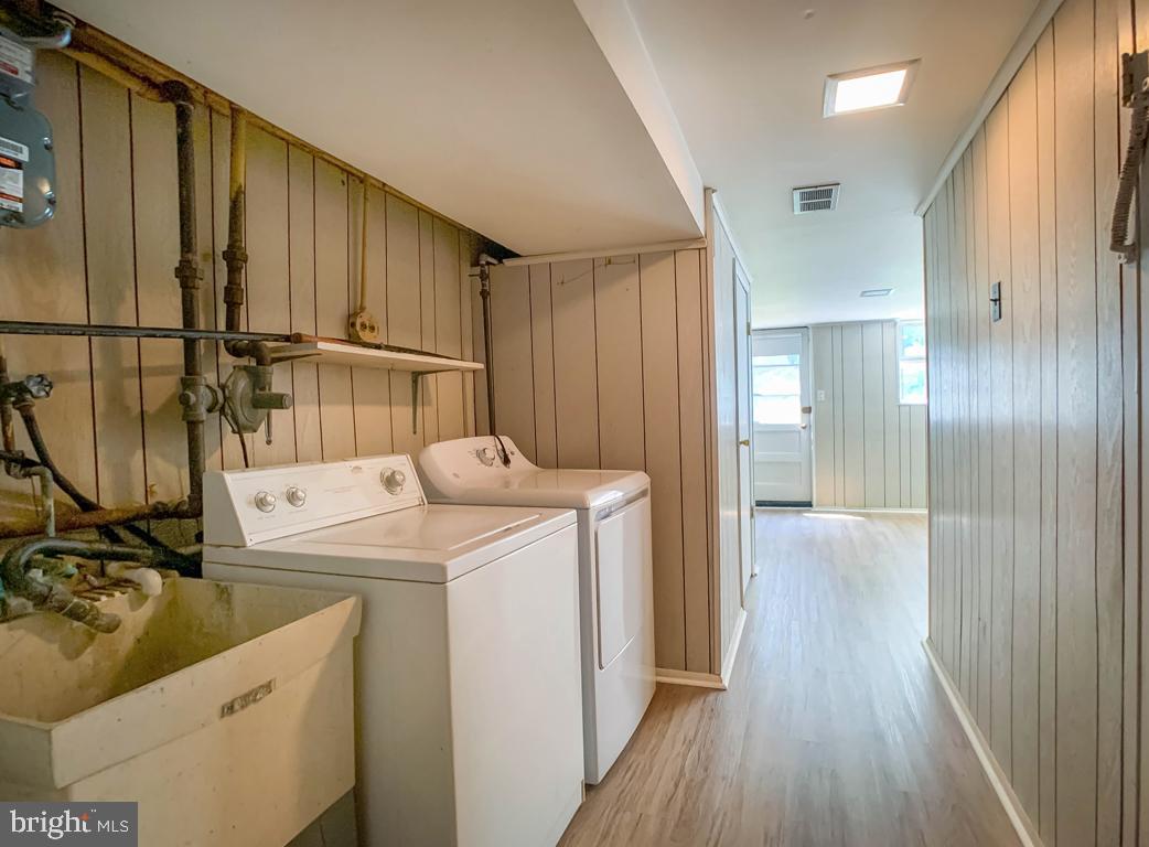 2810 Angus Road Philadelphia, PA 19114 - Photo 22 of 34 Basement laundry