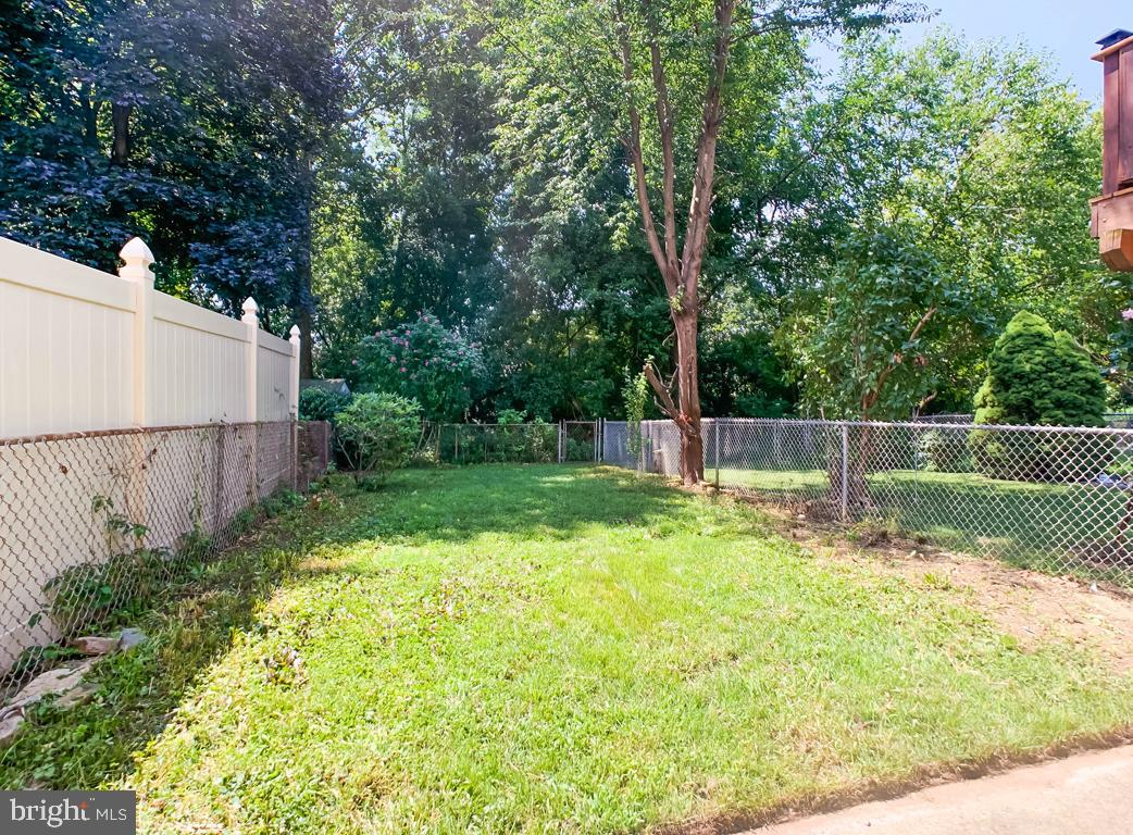 2810 Angus Road Philadelphia, PA 19114 - Photo 31 of 34