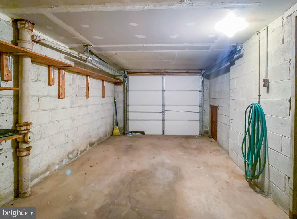 2810 Angus Road Philadelphia, PA 19114 - Photo 34 of 34