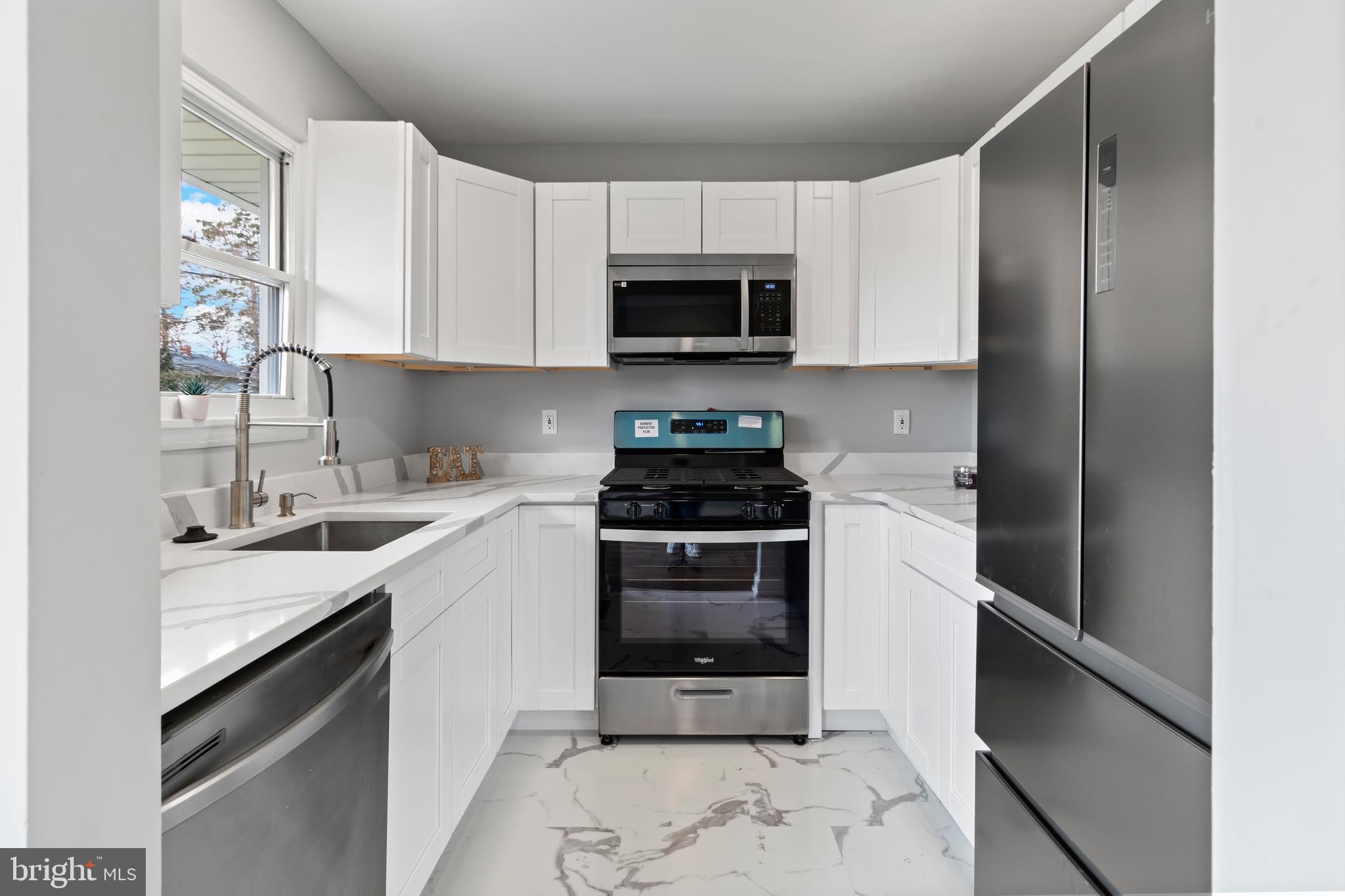 3135 Rheims Road Windsor Mill, MD 21244 - Photo 4 of 29