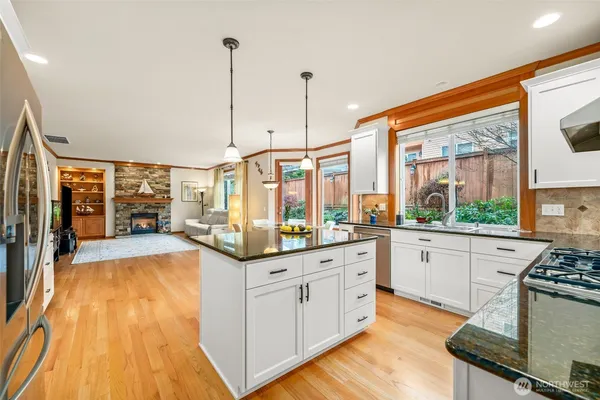 $1,560,000 | 18725 35th Drive Southeast, Bothell, WA 98012