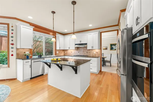 $1,560,000 | 18725 35th Drive Southeast, Bothell, WA 98012