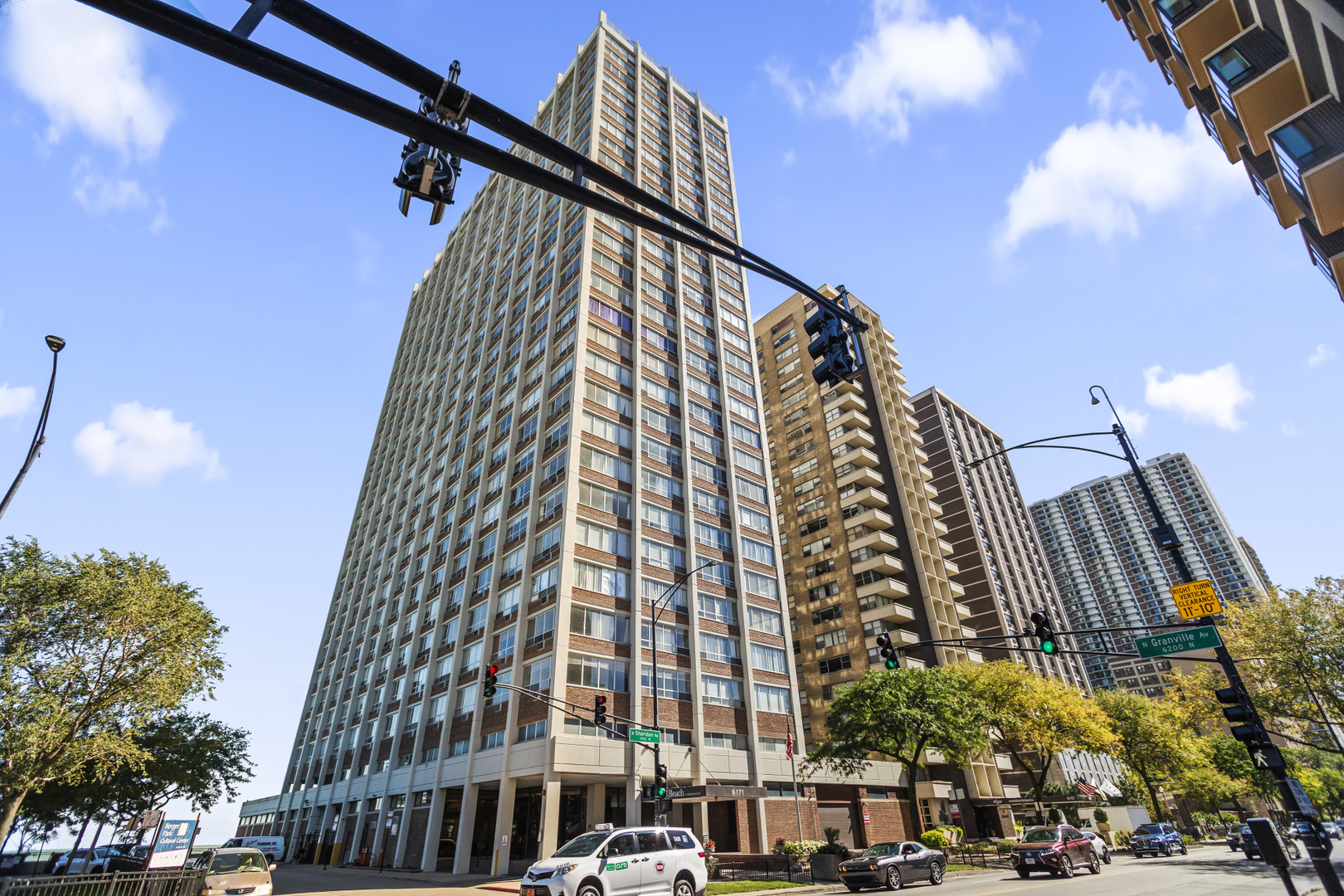 6171 North Sheridan Road, Unit 1105 Chicago, IL 60660 - Photo 1 of 16 Gallery Image 1