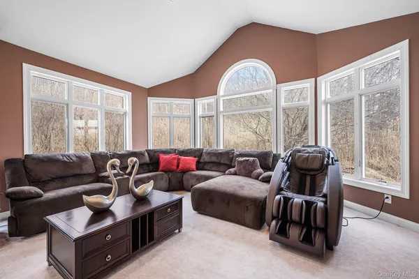 $999,900 | 16 Katavolos Drive, Tomkins Cove, NY 10986