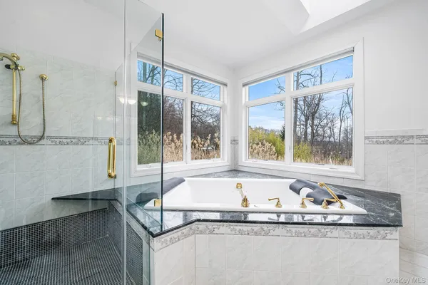 $999,900 | 16 Katavolos Drive, Tomkins Cove, NY 10986