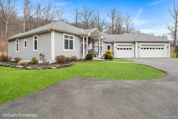 $999,900 | 16 Katavolos Drive, Tomkins Cove, NY 10986