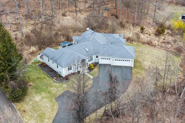 $999,900 | 16 Katavolos Drive, Tomkins Cove, NY 10986