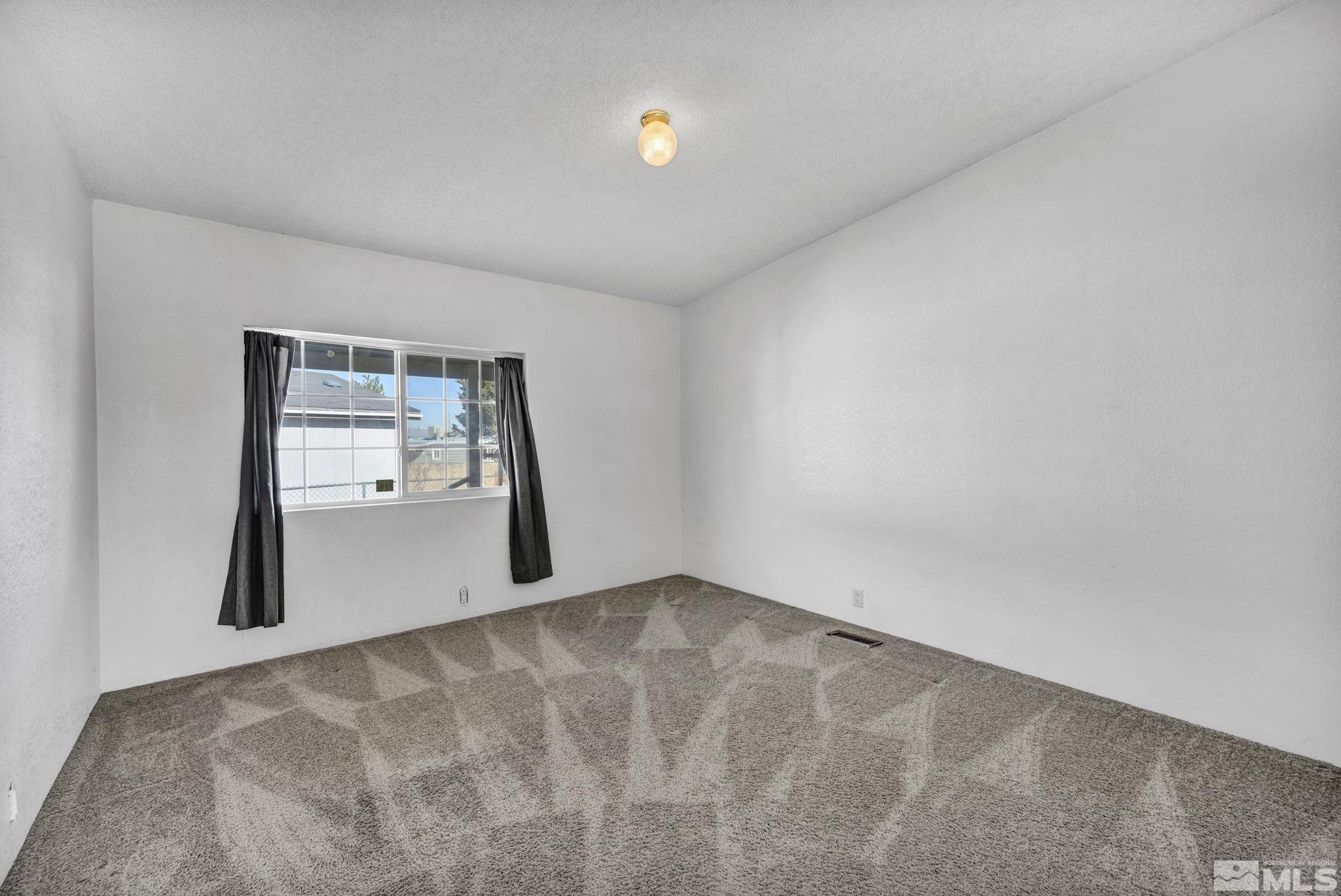 16245 Autunite Circle Reno, NV 89521 - Photo 31 of 37 a view of empty room