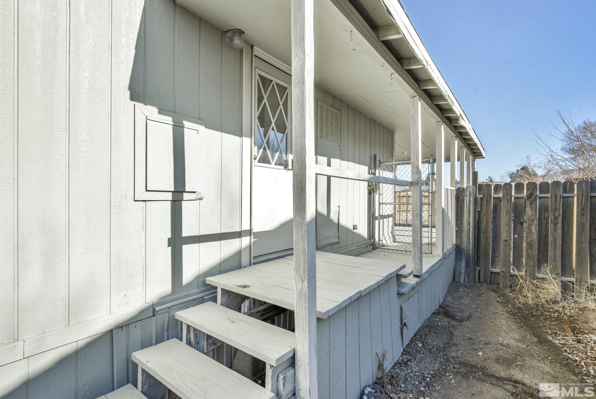 16245 Autunite Circle Reno, NV 89521 - Photo 8 of 37