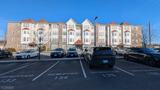 $2,500 | 104 East Elizabeth Avenue, Unit 308, Linden, NJ 07036