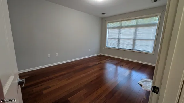 $2,500 | 104 East Elizabeth Avenue, Unit 308, Linden, NJ 07036