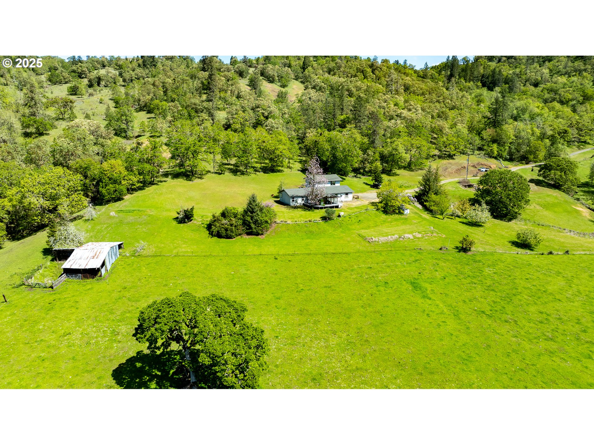 1360 Sunshine Road Roseburg, OR 97470 - Photo 1 of 41 Gallery Image 1