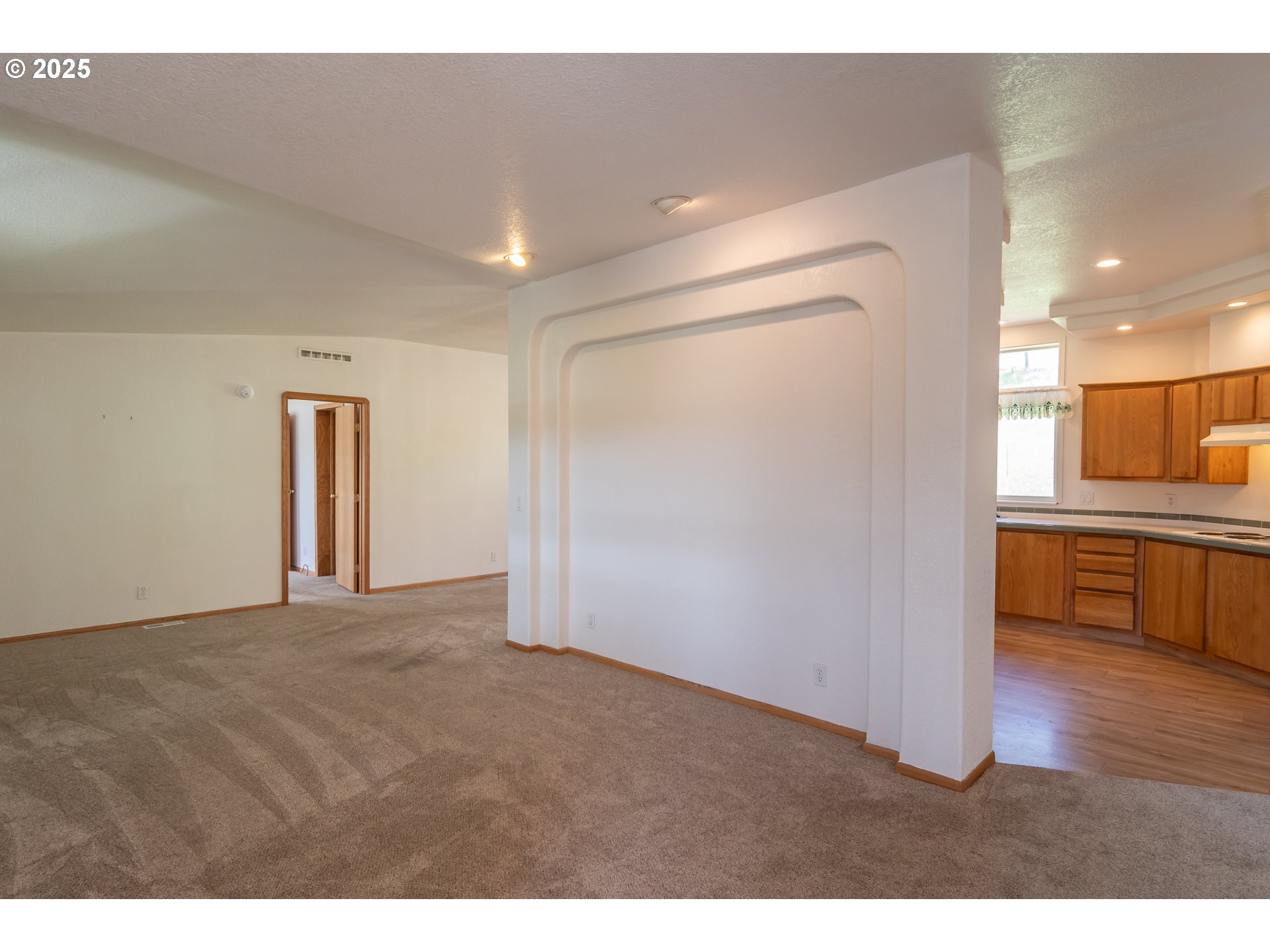 1360 Sunshine Road Roseburg, OR 97470 - Photo 12 of 41 Gallery Image 12