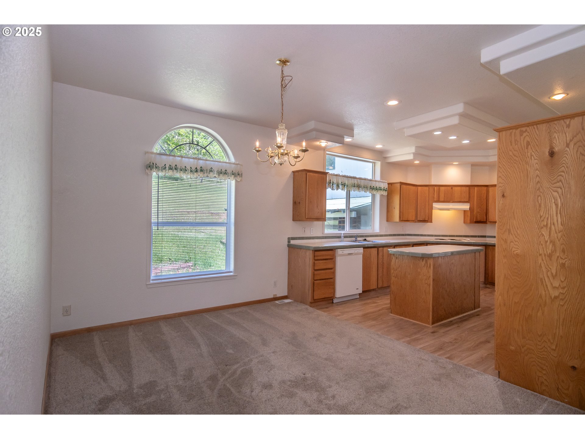 1360 Sunshine Road Roseburg, OR 97470 - Photo 14 of 41 Gallery Image 14