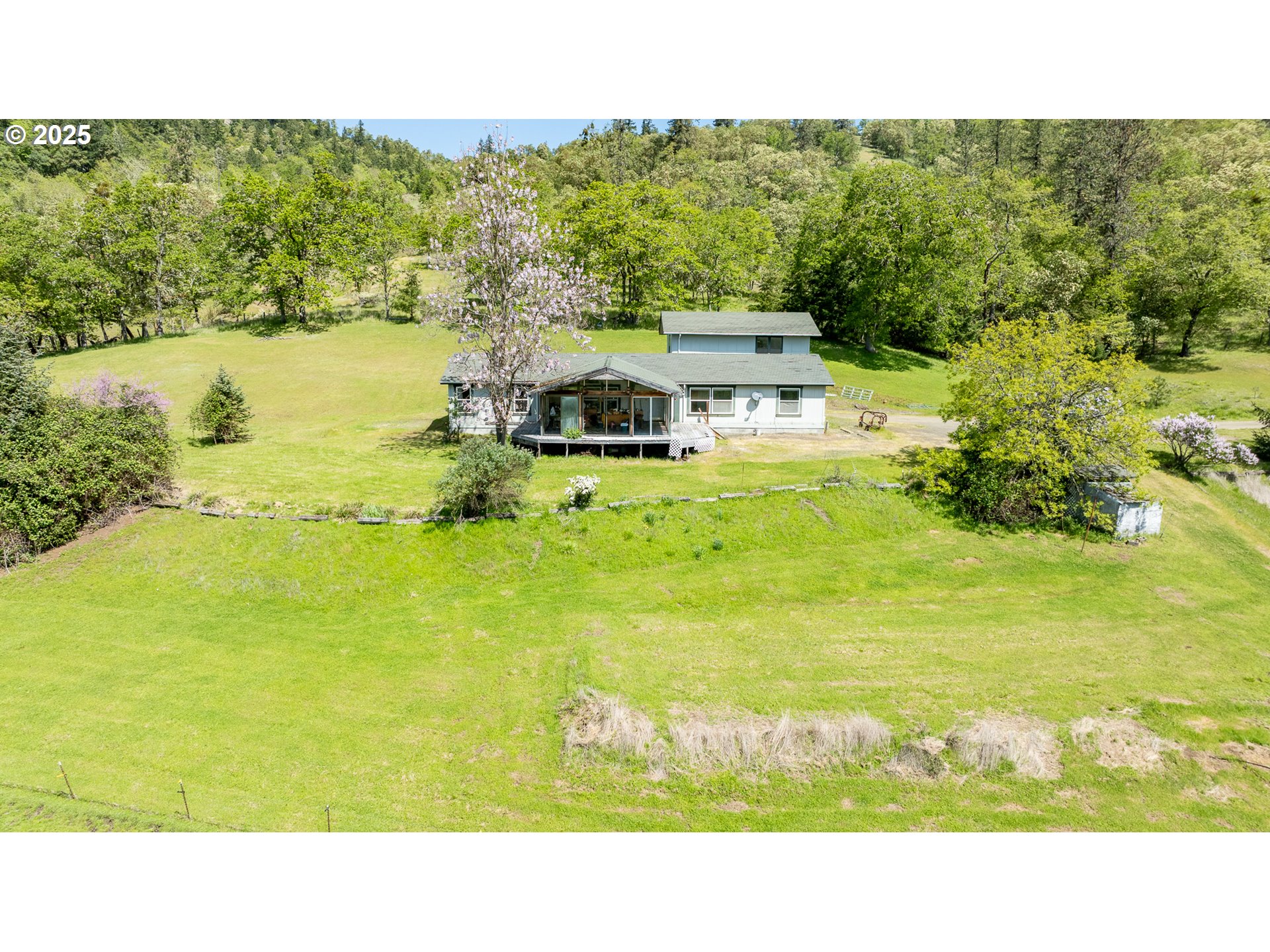 1360 Sunshine Road Roseburg, OR 97470 - Photo 2 of 41 Gallery Image 2