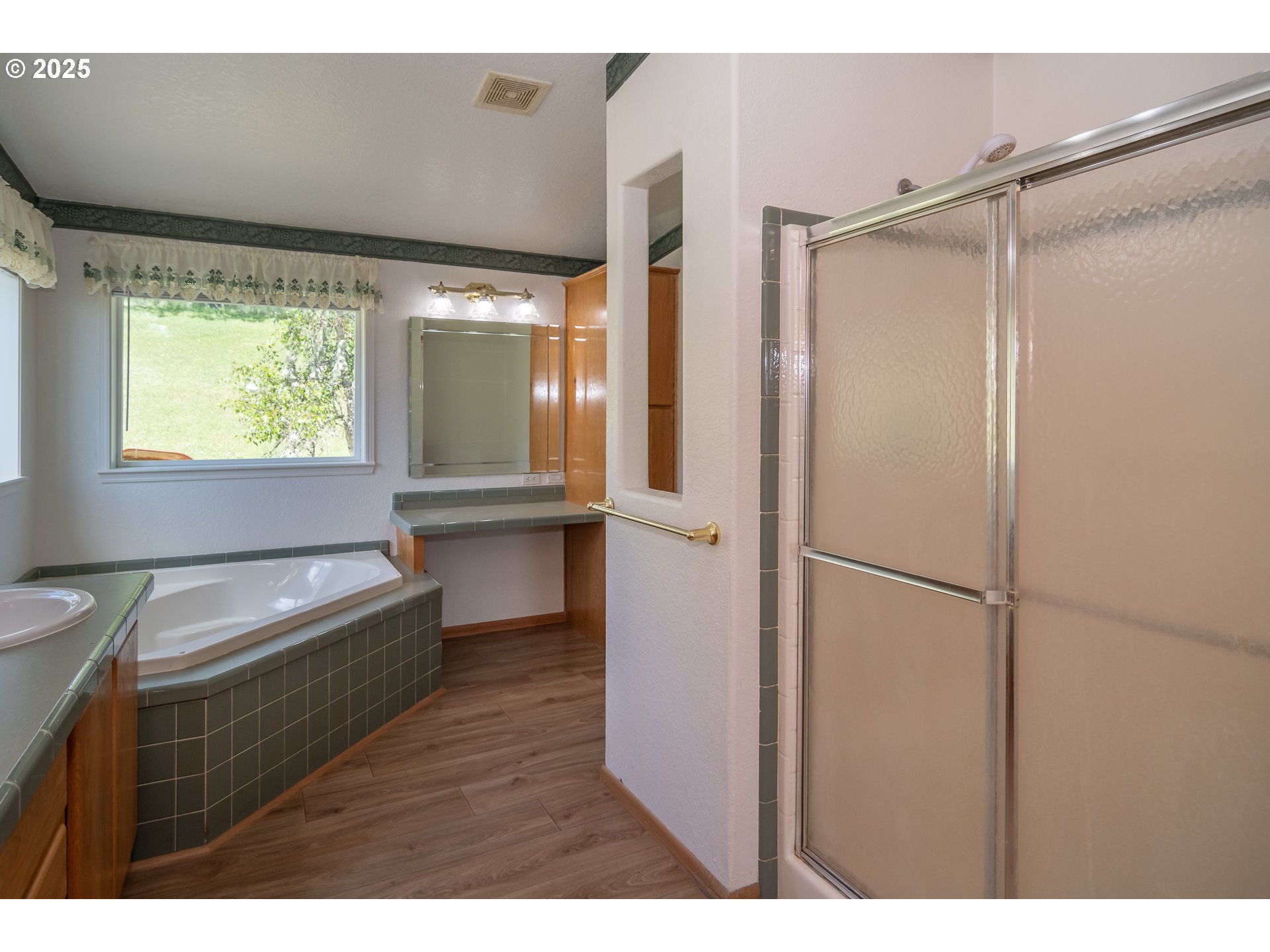 1360 Sunshine Road Roseburg, OR 97470 - Photo 21 of 41 Gallery Image 21