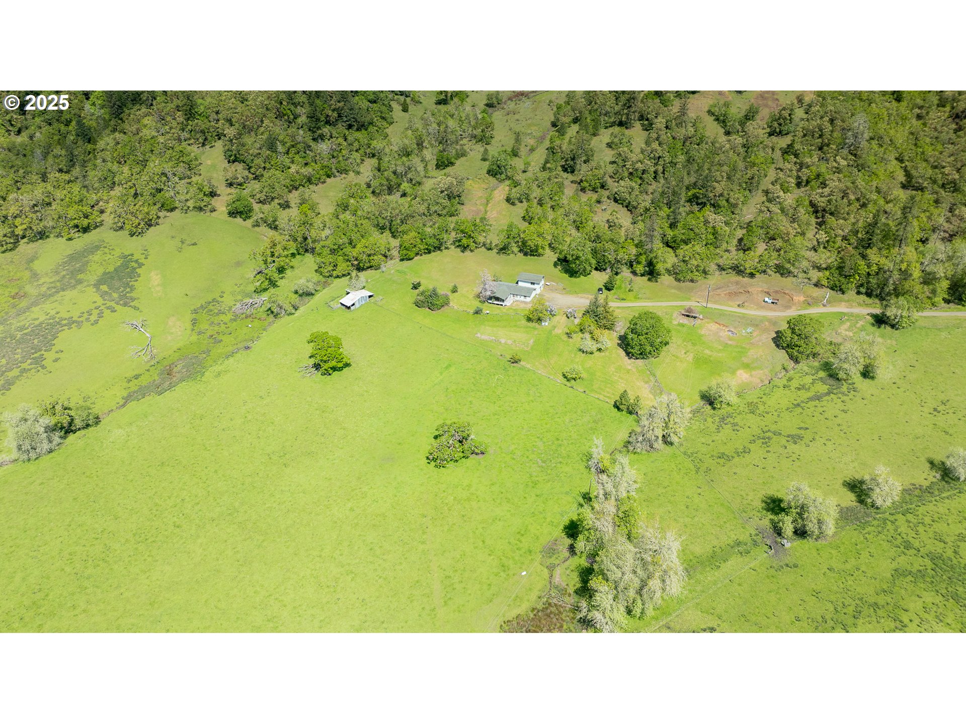 1360 Sunshine Road Roseburg, OR 97470 - Photo 3 of 41 Gallery Image 3