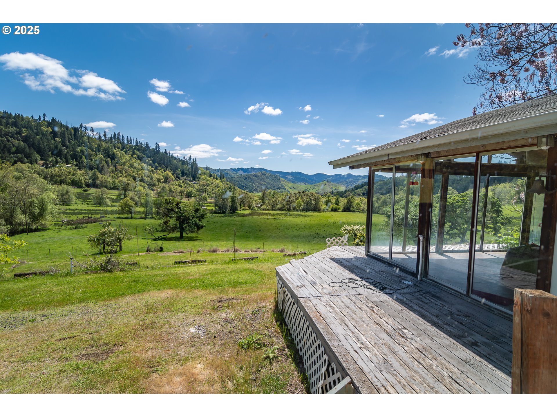 1360 Sunshine Road Roseburg, OR 97470 - Photo 33 of 41 Gallery Image 33