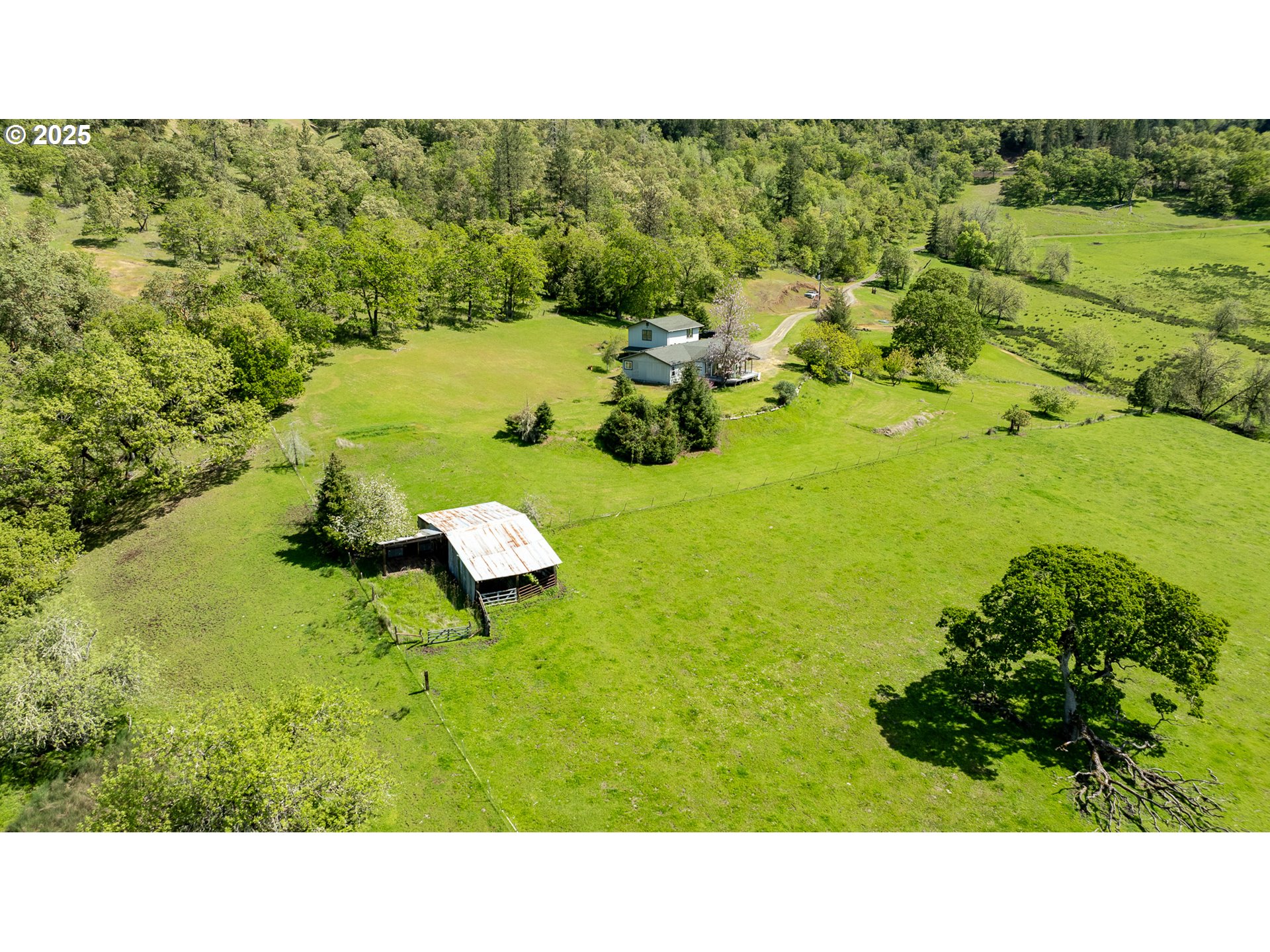1360 Sunshine Road Roseburg, OR 97470 - Photo 7 of 41 Gallery Image 7