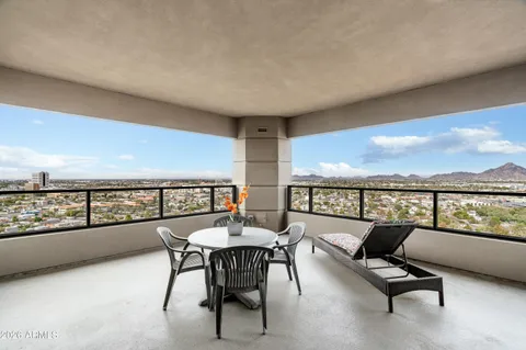 $2,000,000 | 1040 East Osborn Road, Unit 1902, Phoenix, AZ 85014