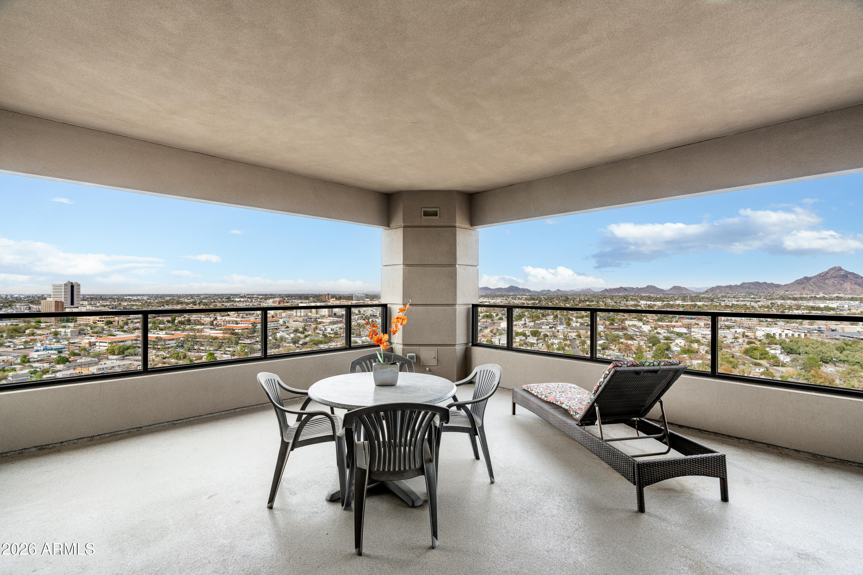 1040 East Osborn Road, Unit 1902 Phoenix, AZ 85014 - Photo 15 of 36 Patio