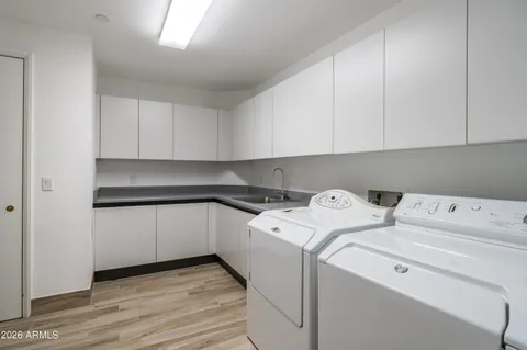 $2,000,000 | 1040 East Osborn Road, Unit 1902, Phoenix, AZ 85014