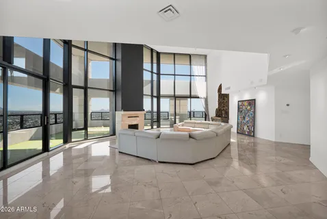 $2,000,000 | 1040 East Osborn Road, Unit 1902, Phoenix, AZ 85014