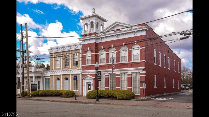 500 Main Street, Unit 3D Chatham, NJ 07928 - Photo 14 of 15 a front view of a building