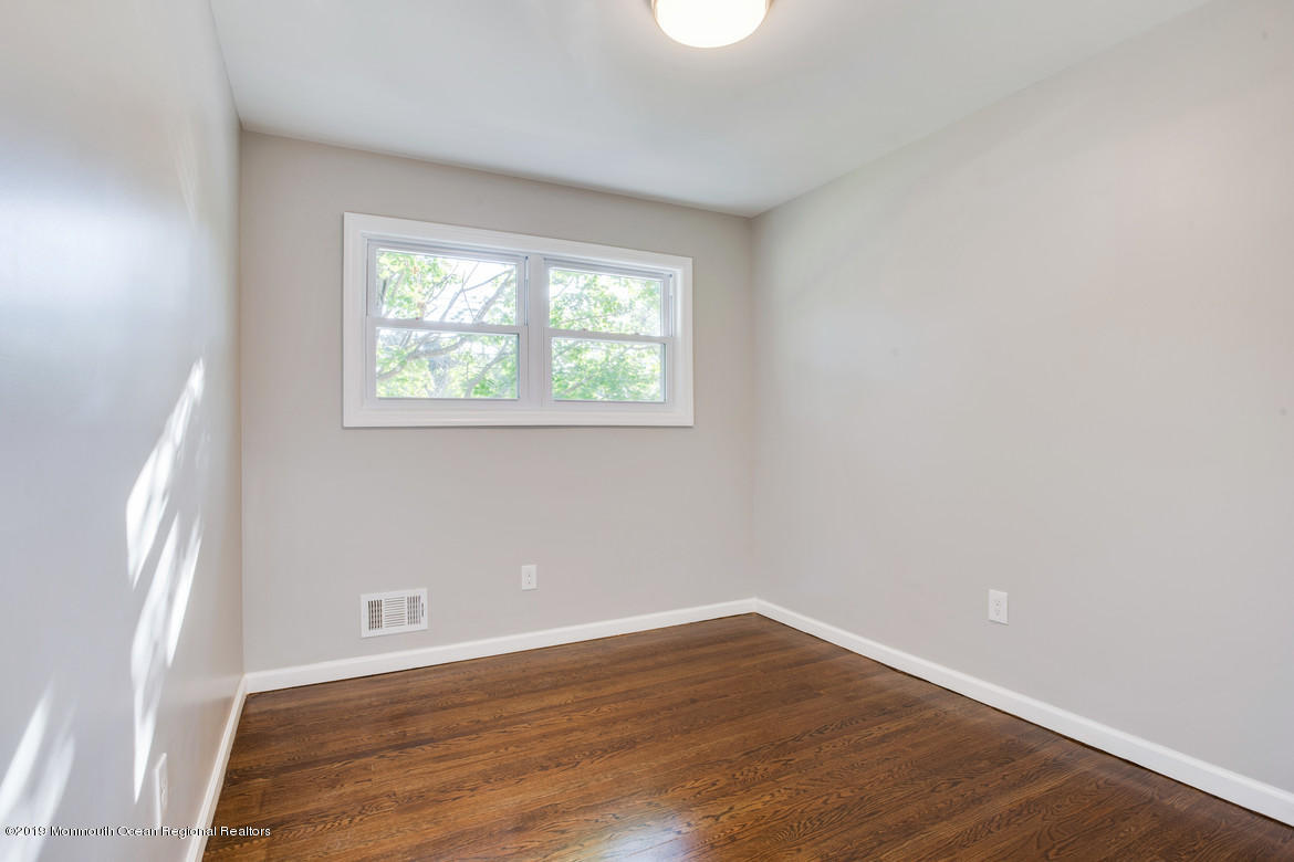 36 Adelphi Road Toms River, NJ 08757 - Photo 13 of 19 17Bedroom