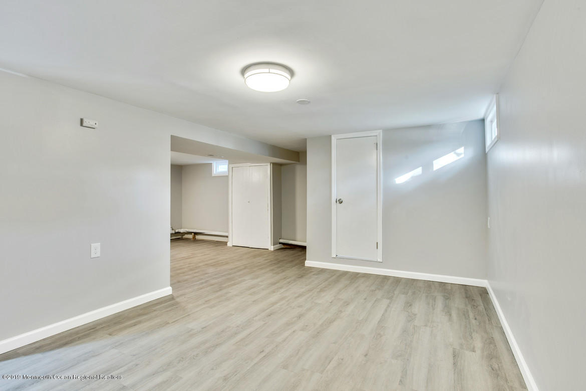 36 Adelphi Road Toms River, NJ 08757 - Photo 16 of 19 12Master_Bedroom