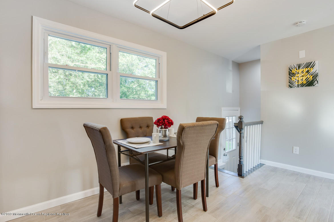 36 Adelphi Road Toms River, NJ 08757 - Photo 9 of 19 08Dining_Room