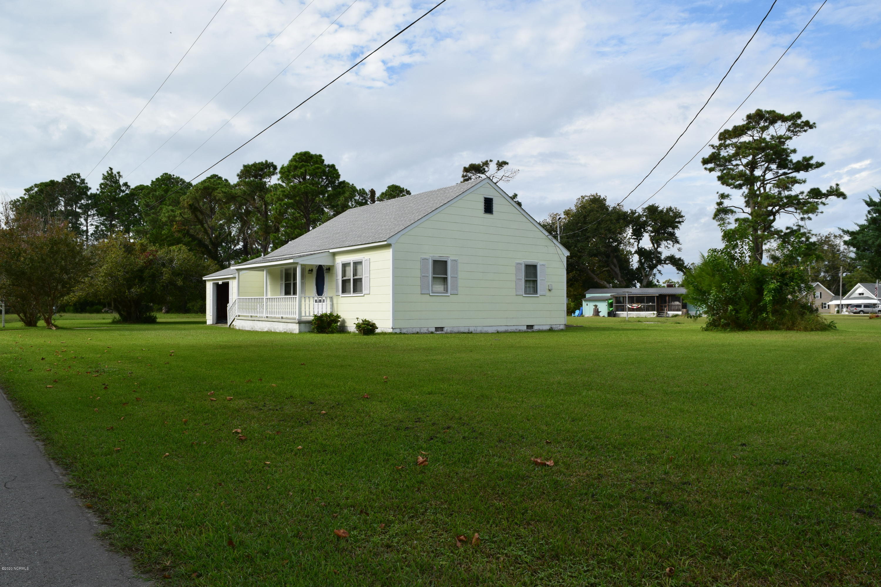 130 Star Church Road Marshallberg, NC 28553 - Photo 1 of 27 Front Angle