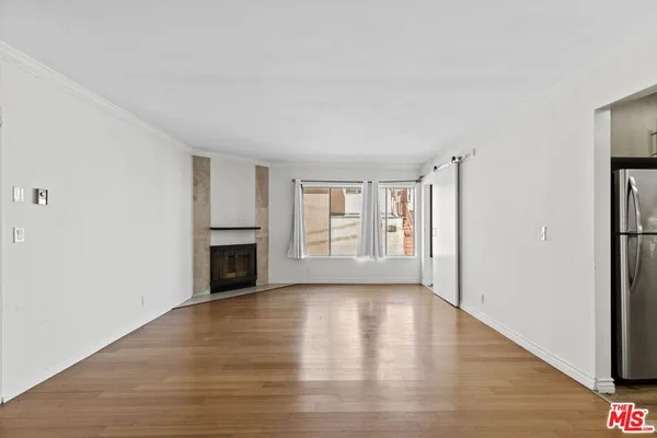 $4,080 | 1033 6th Street, Unit 105, Santa Monica, CA 90403