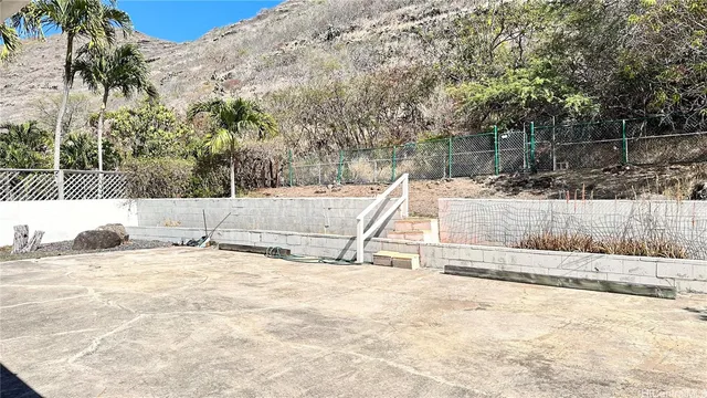 $1,065,000 | 1315 Kaeleku Street, Honolulu, HI 96825