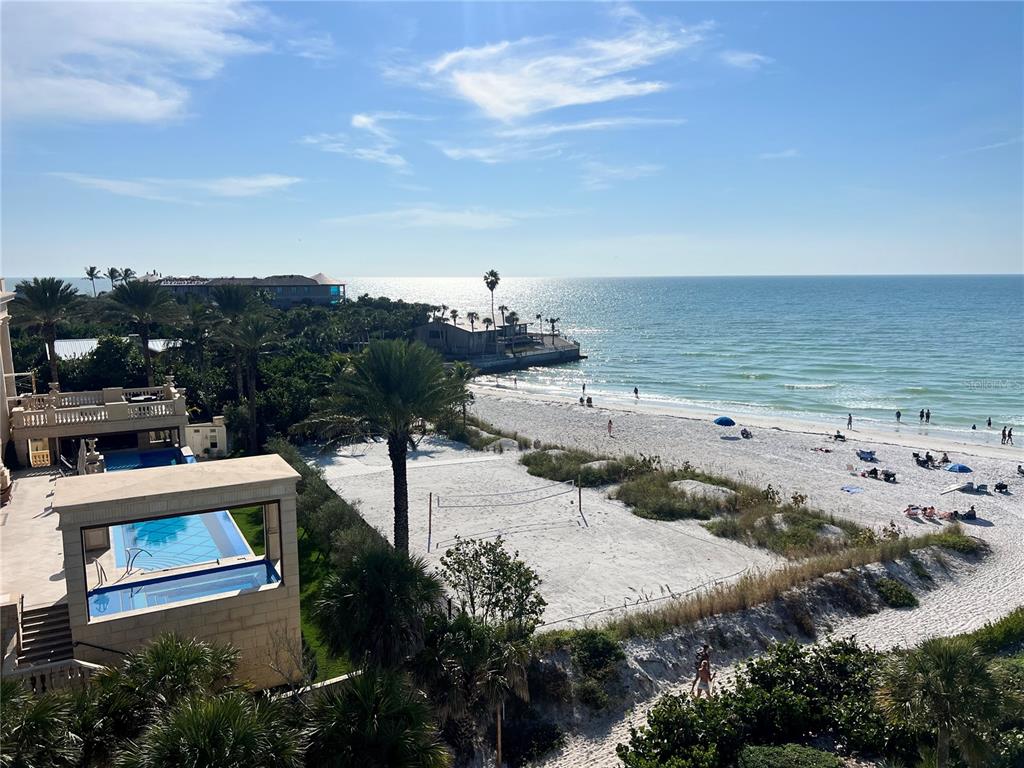1001 Point Of Rocks Road, Unit 611 Sarasota, FL 34242 - Photo 19 of 39 Gallery Image 19