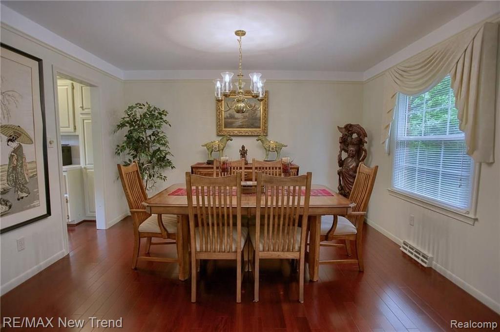 28620 Westerleigh Road Farmington Hills, MI 48334 - Photo 6 of 23