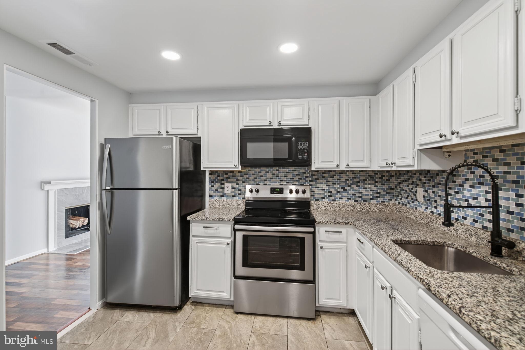 10006 Stedwick Road, Unit 204 Gaithersburg, MD 20886 - Photo 4 of 29