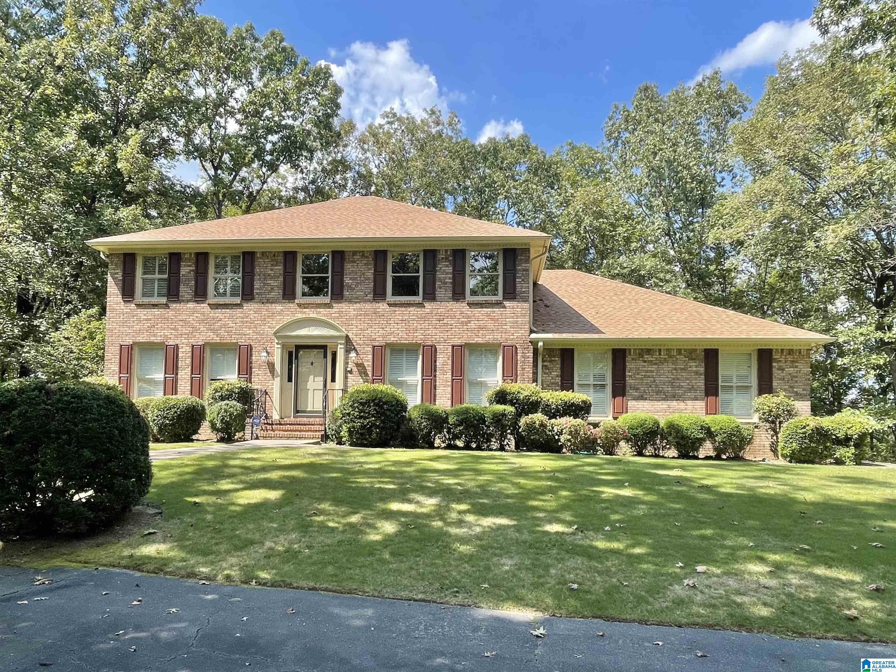 220 Thompson Road Alabaster, AL 35007 - Photo 2 of 31