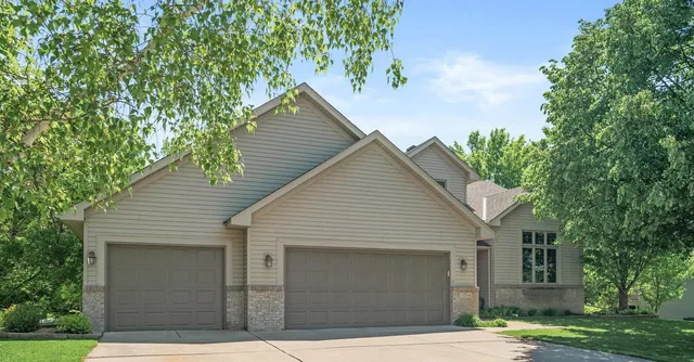 $519,900 | 13584 Aspen Drive, Rogers, MN 55374