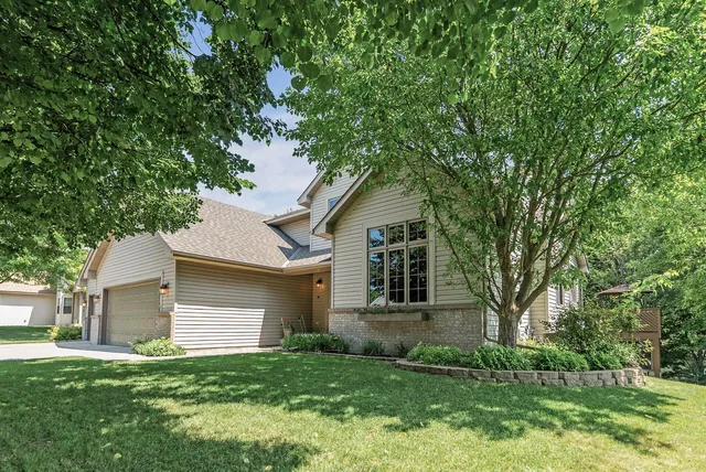 $519,900 | 13584 Aspen Drive, Rogers, MN 55374