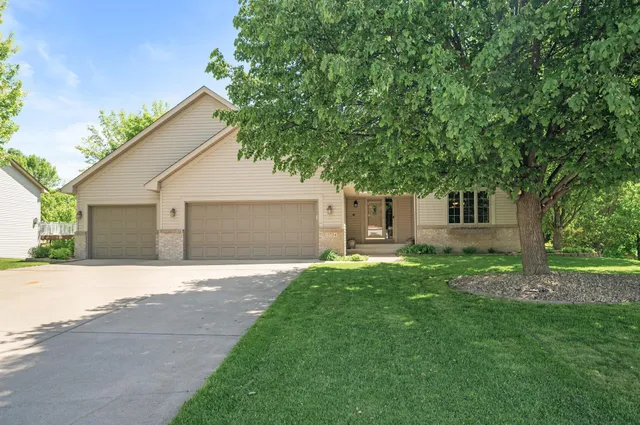 $519,900 | 13584 Aspen Drive, Rogers, MN 55374
