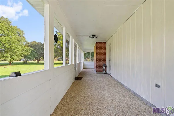 $372,500 | 7944 Comite Acres Drive, Baker, LA 70714